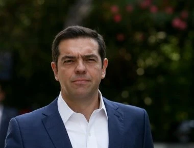 Γερμανικά ΜΜΕ για το επίδομα ενοικίου: «Ο Τσίπρας διώχνει δυο υπουργούς που δεν μπορούν να λιγδώσουν το έντερό τους»